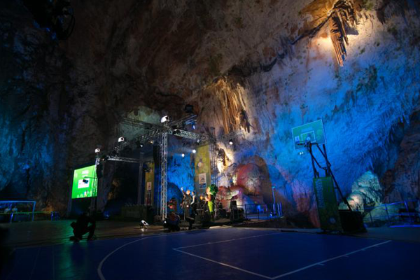 Eurobasket-2013-Basketball-Court-in-Postojna-Cave