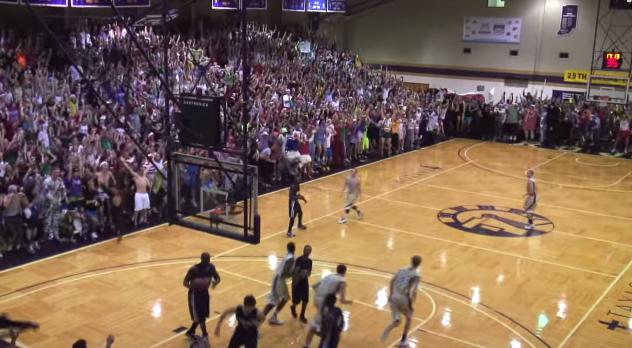 Taylor University Crowd Tradition