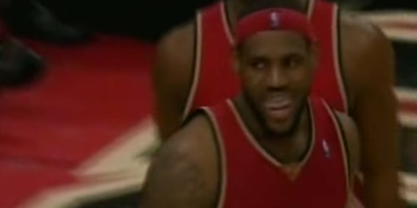 LeBron-James-looks-at-fans